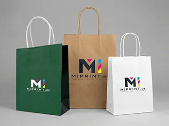 Papiertragetaschen mit Aufdruck in verschiedenen Größen und Farben