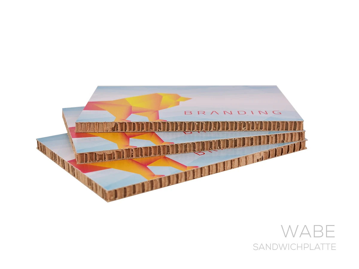 Schild aus Wabenplatte von der Druckerei Vilshofen an der Donau